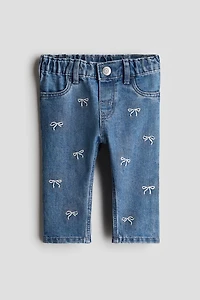 Jean avec détails brodés