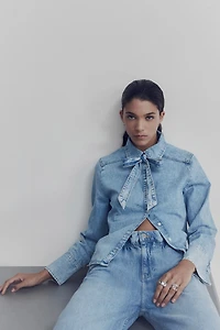 Jean large à ceinture plissée