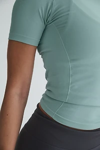 Seamless Slim-Fit Sports T-Shirt with DryMove™