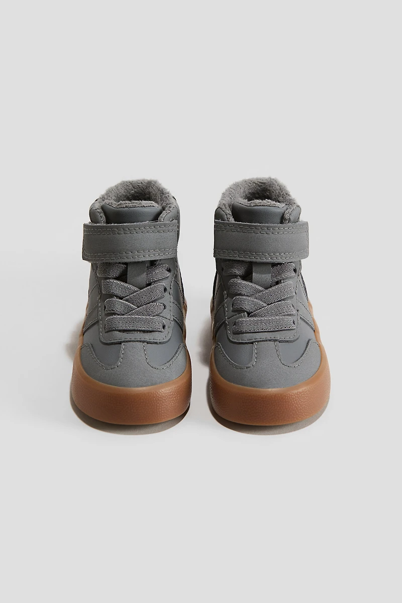 Chaussures de sport chaudement doublées