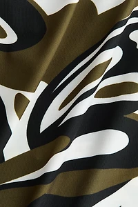 Haut à bretelles fines avec encolure bénitier