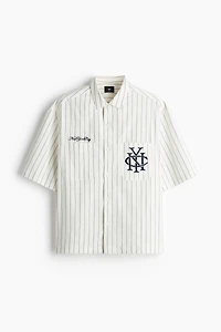 Chemise classique à motif brodé