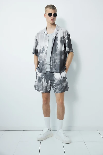 Regular-Fit Printed Mesh Shorts