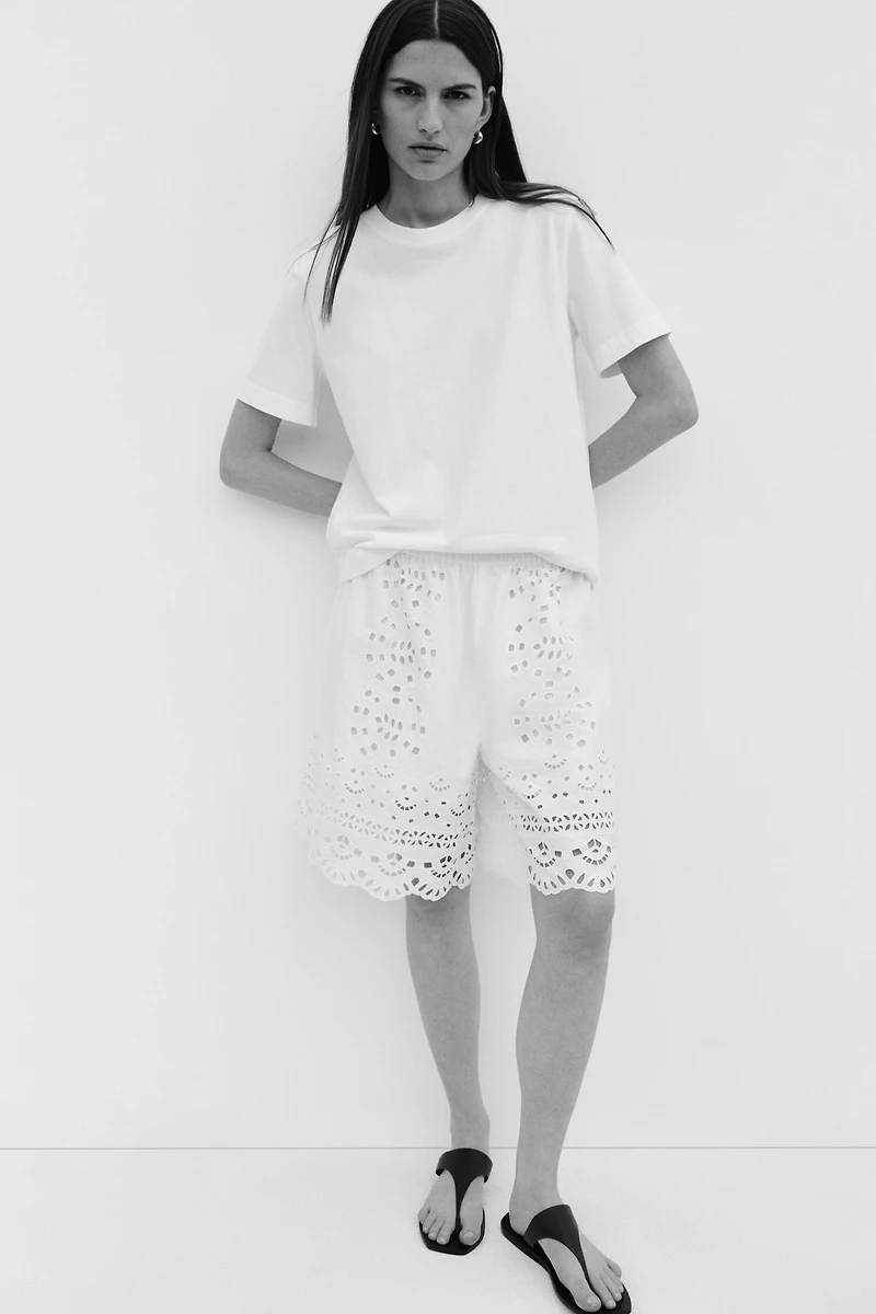 Short avec broderie anglaise