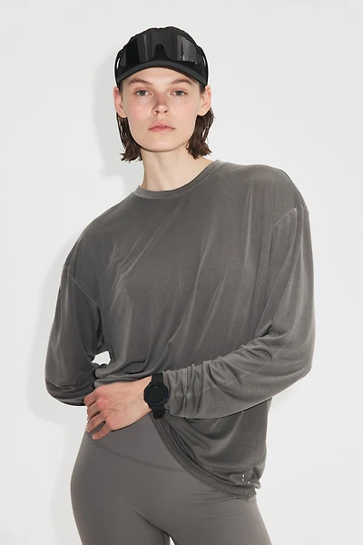 Loose-Fit Running Top with DryMove™