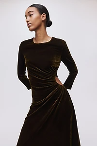 Robe découpée à effet drapé