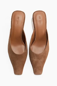 Mules en cuir avec talon conique