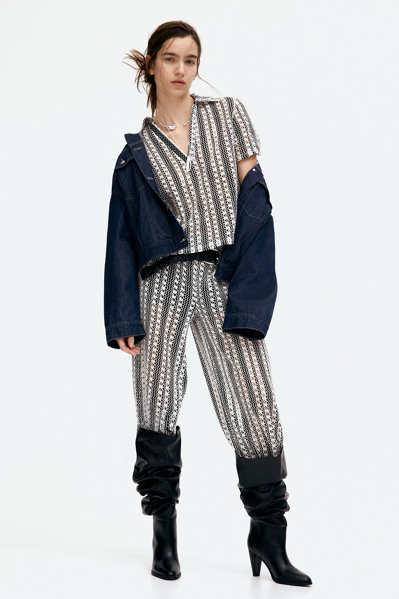 Hole-Patterned Top with Collar