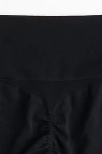 Seamless Invisible Scrunch Hot Pants with DryMove™