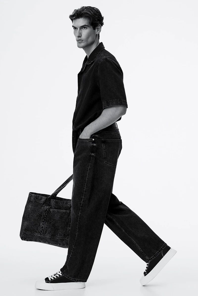 Barrel-Leg Loose-Fit Jeans