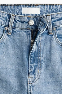 Mom Slim-Fit High-Waist Ankle Jeans