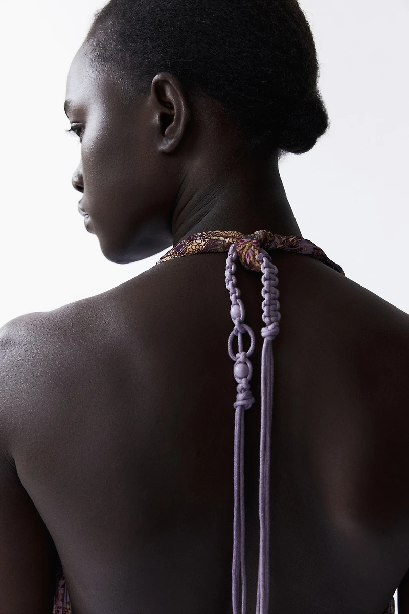 Robe froncée à dos nu