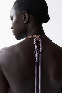 Robe froncée à dos nu