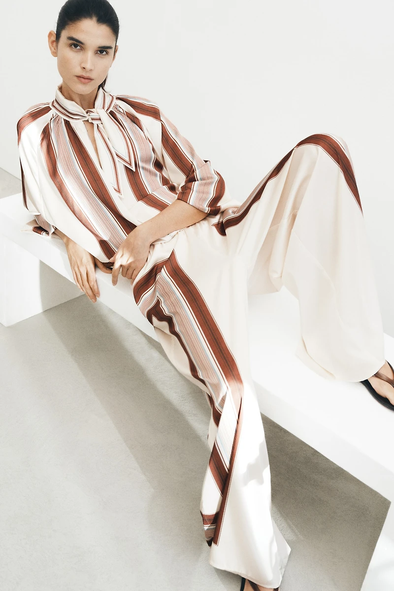 Pantalon à cordon en satin