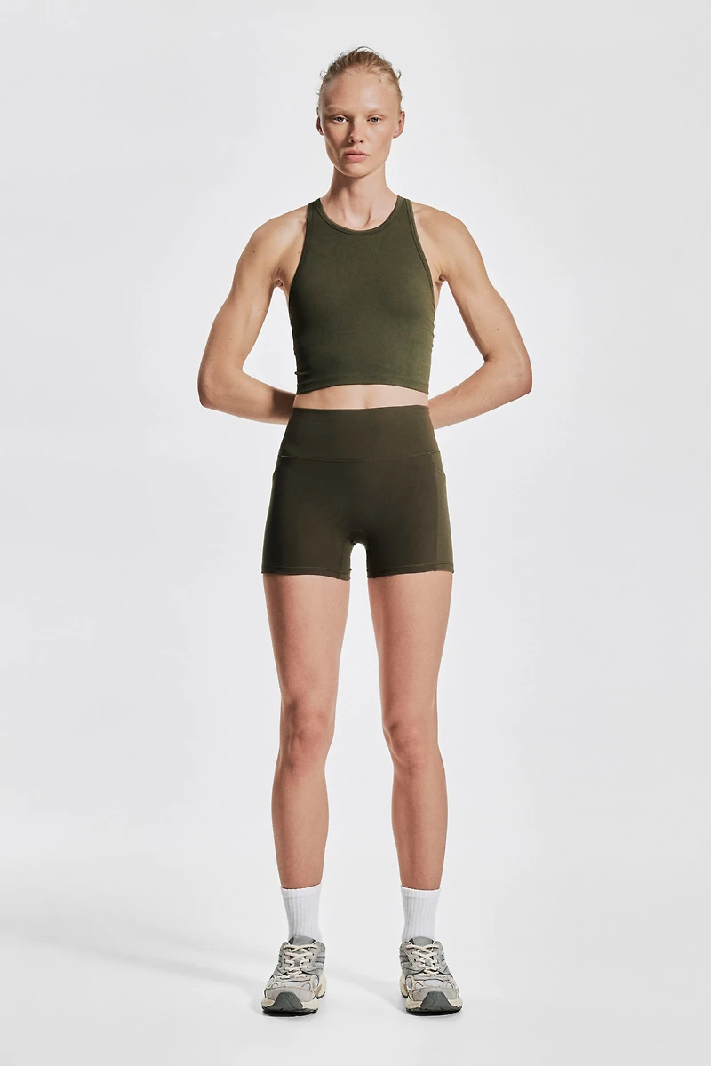 Sports Hot Pants with DryMove™