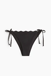 Culotte de bikini audacieuse Tanga à nouer