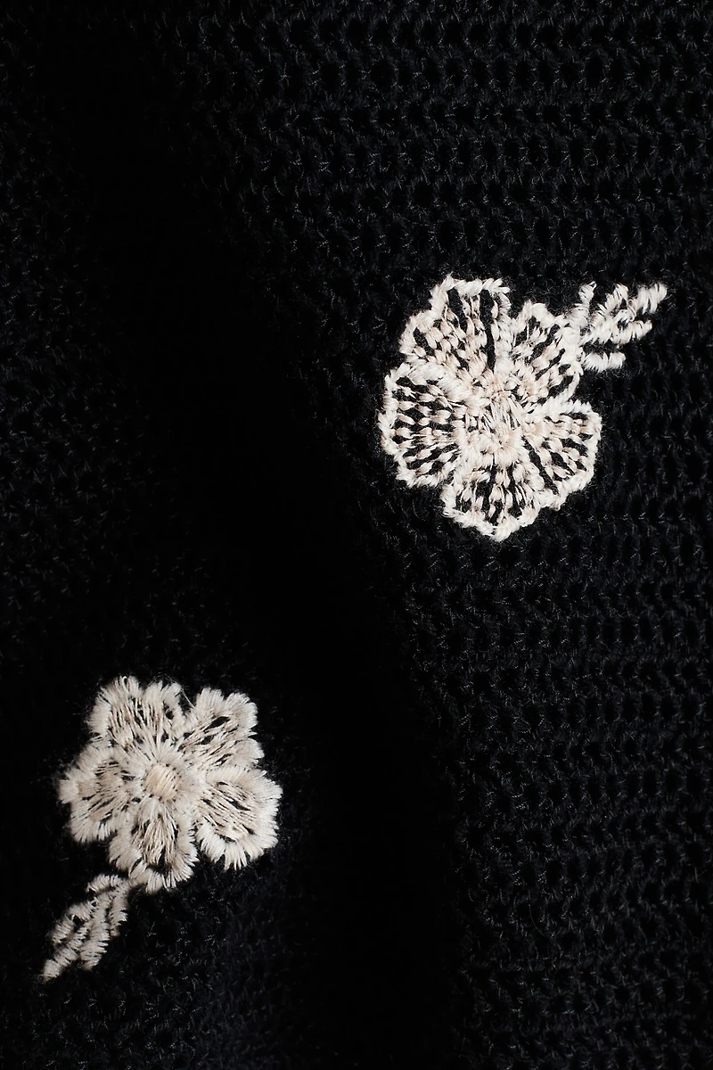 Crochet-Look Tank Top with Embroidery