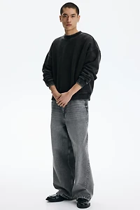 Oversized Fit washed-look sweatshirt