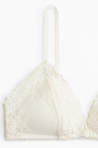 Soutien-gorge souple et coussiné en dentelle