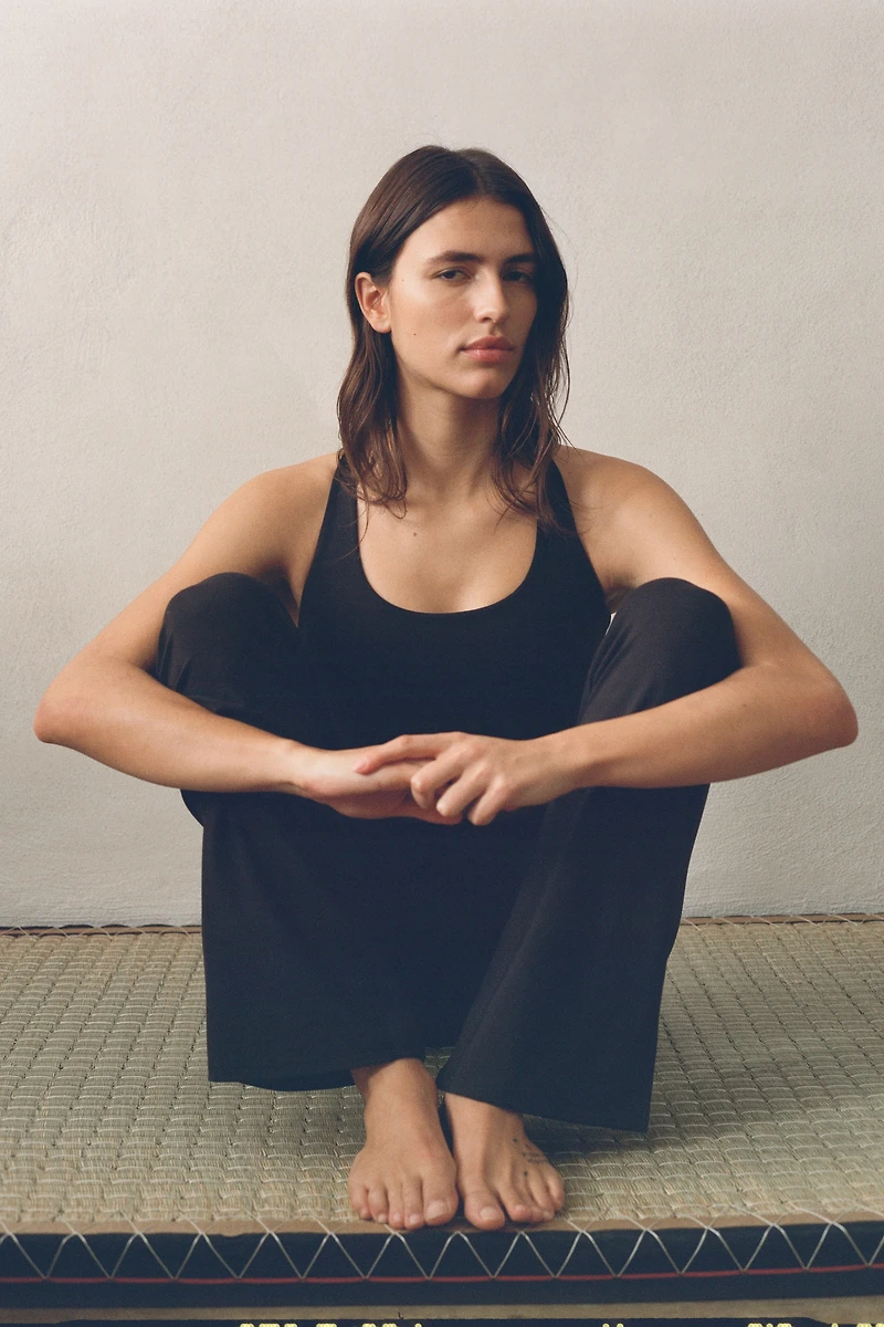 Flared Yoga Leggings with SoftMove™