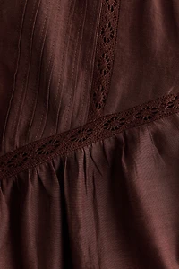 Blouse en viscose mélangée avec dentelle