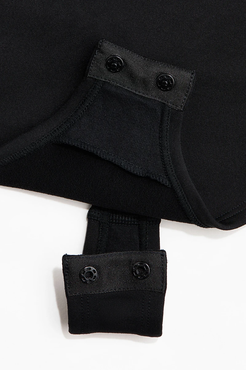 Maillot string gainant et sculptant