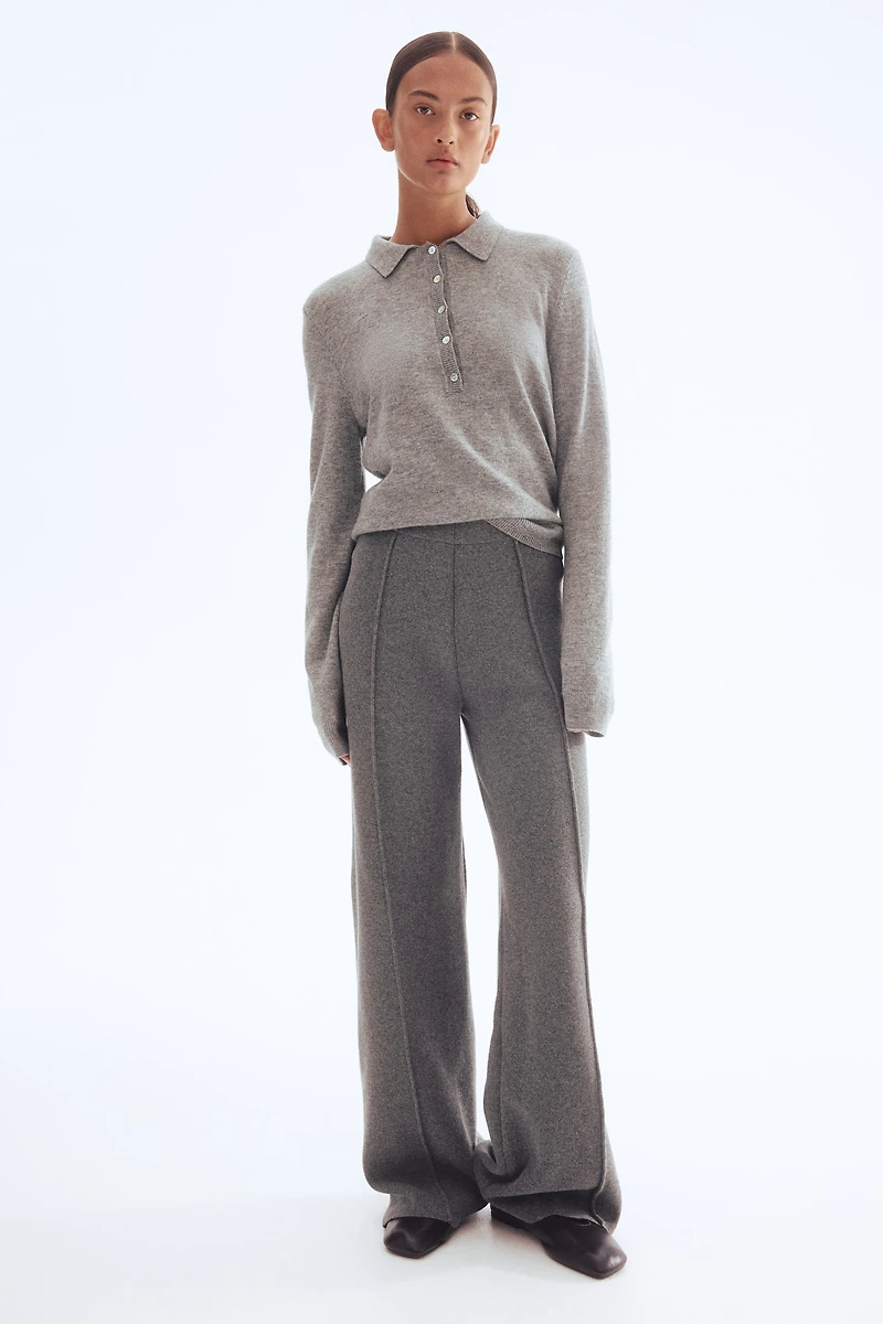 Pantalon en tricot avec plis devant