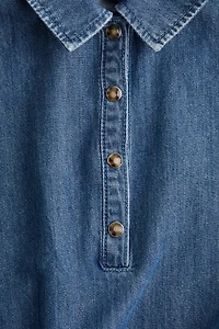 Robe en denim avec cordon de serrage à la taille