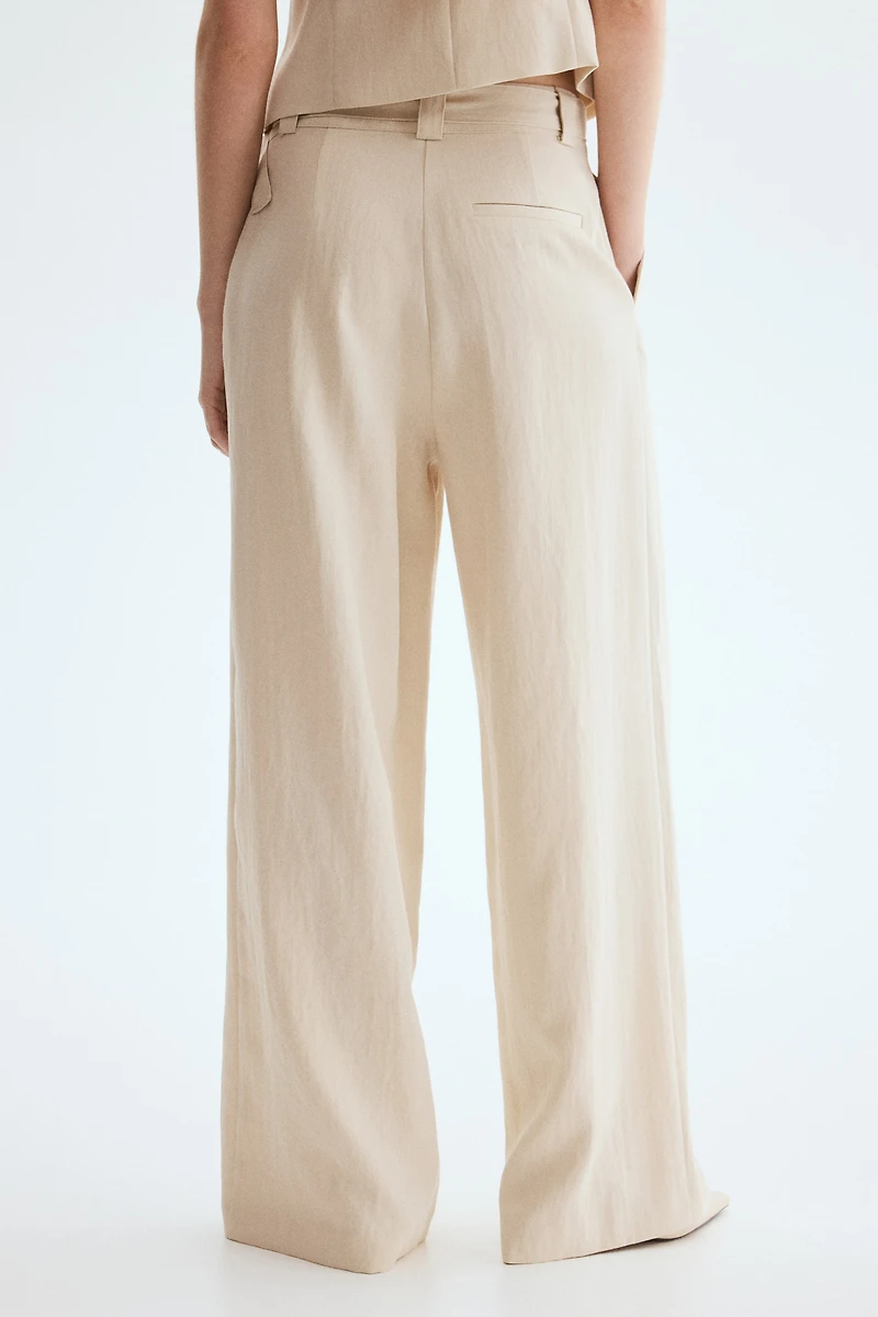 Wide-Leg Pants with Belt