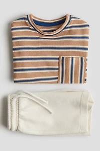 Ensemble 2 pièces avec T-shirt et short