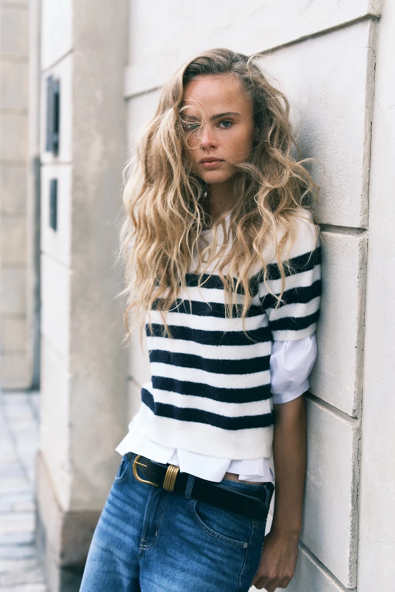 Haut à manches bouffantes en fin tricot