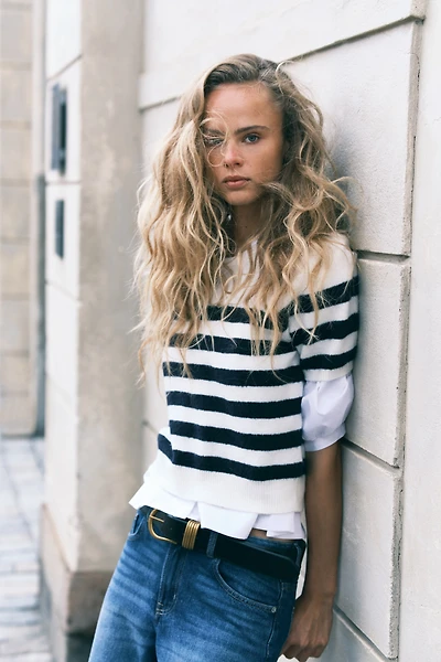 Haut à manches bouffantes en fin tricot