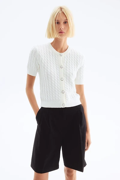 Chandail en tricot torsadé