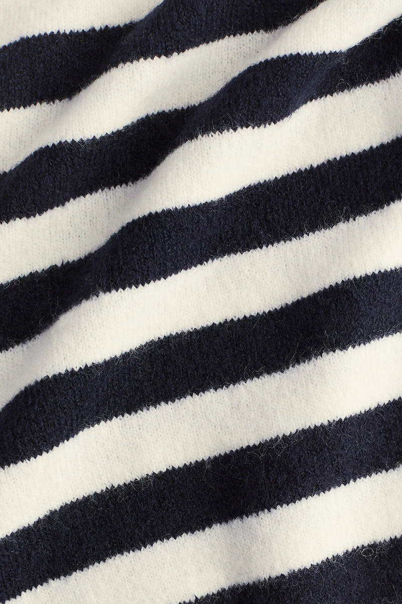 Fine-Knit Puff-Sleeved Top