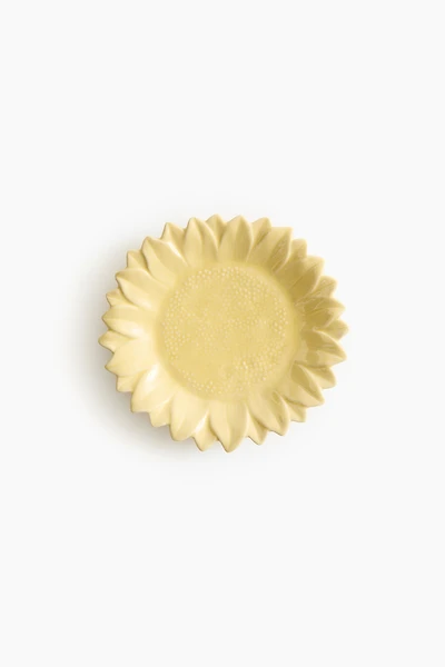 Sunflower-Shaped Medium-Sized Plate