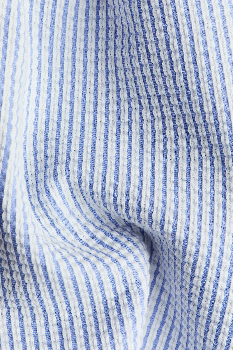 Robe avec boucle devant