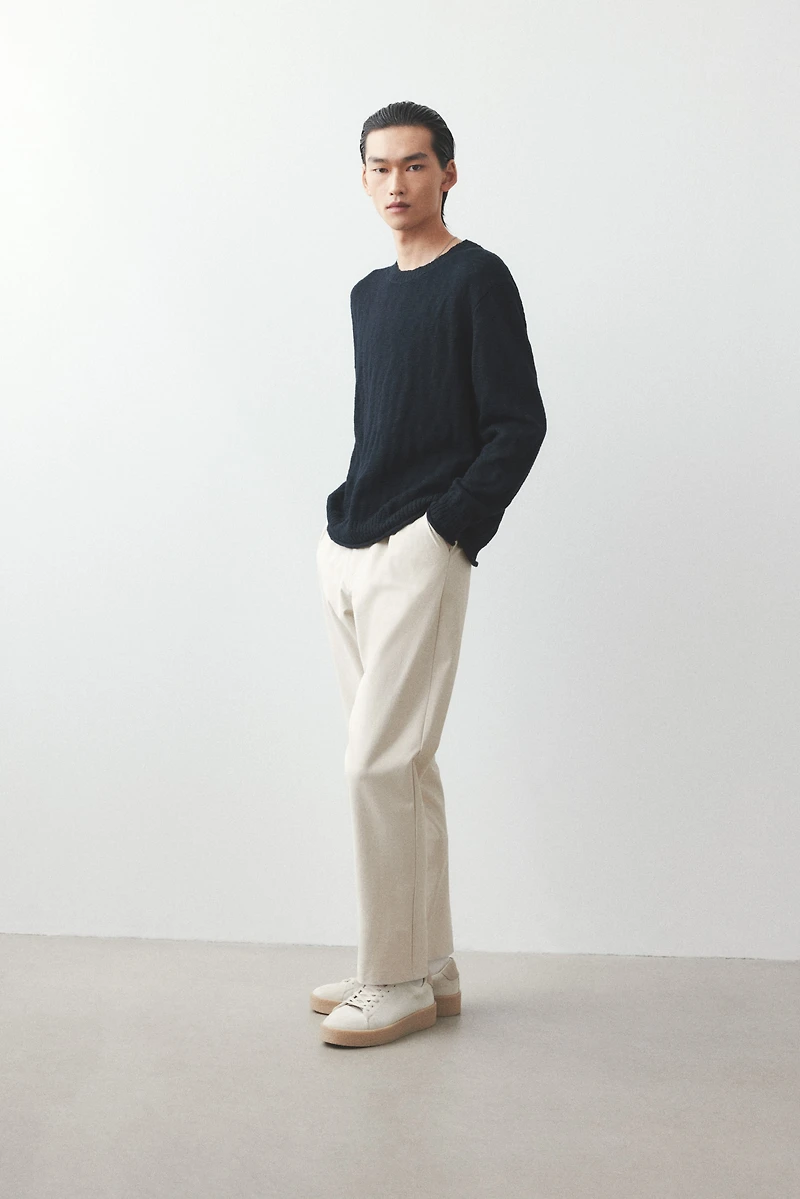 Pantalon coupe classique en sergé