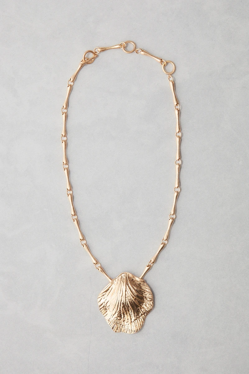 Seashell-Pendant Necklace
