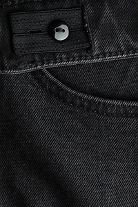 Relaxed Tapered Fit Jeans