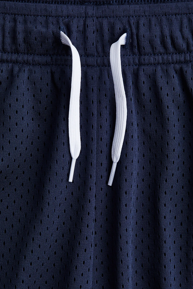 Basketball Shorts with DryMove™