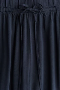 Wide-cut Pull-on Pants
