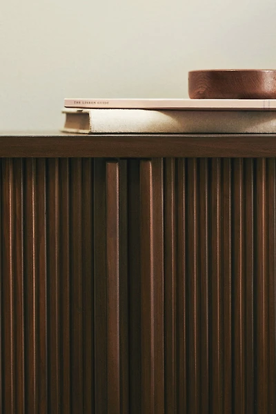 Table de chevet avec portes