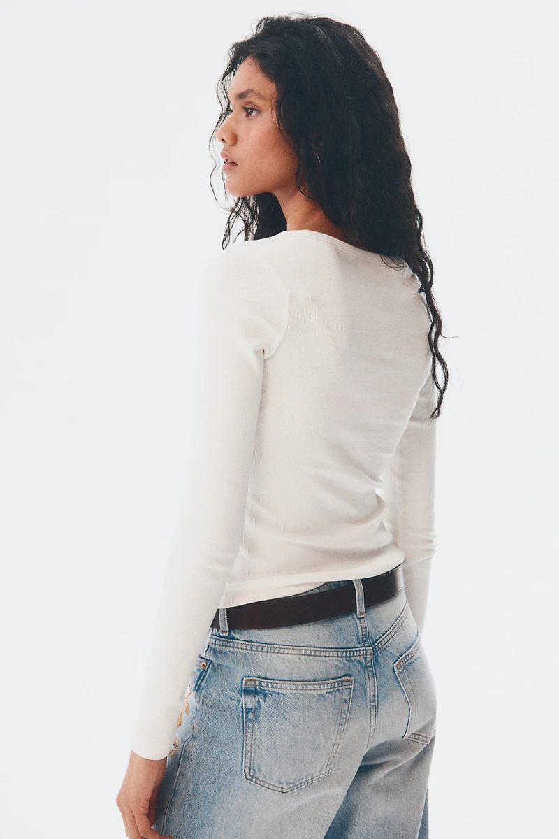 Haut en coton avec encolure V