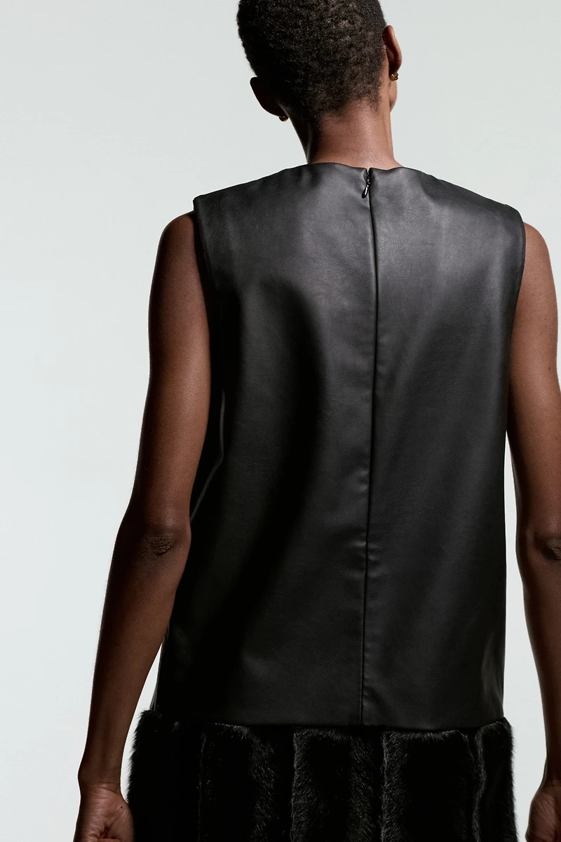 Minirobe en tissu enduit