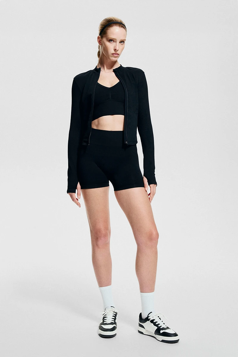 Seamless Activewear Jacket with DryMove™