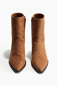 Bottines à bout pointu