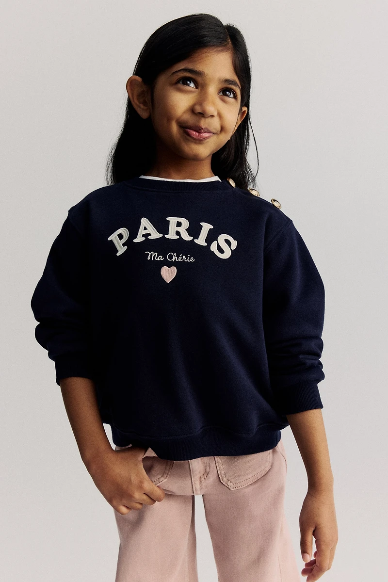 Sweatshirt