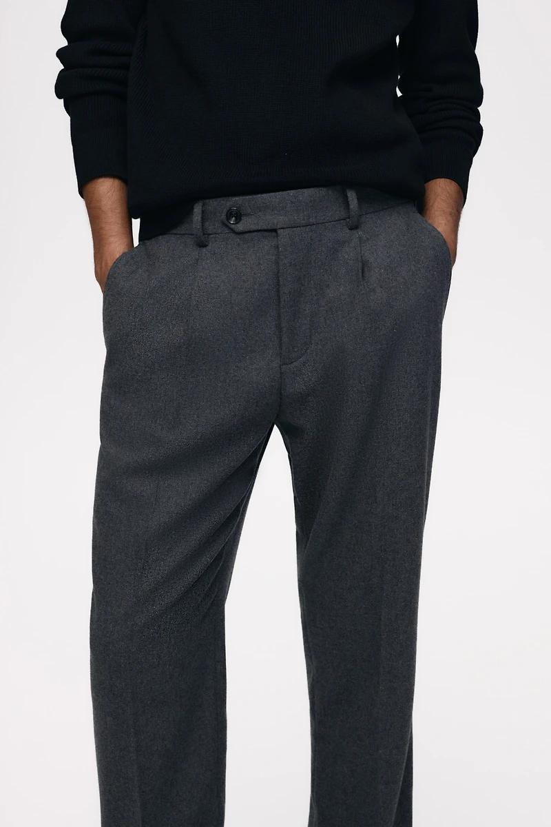 Pantalon d'habit coupe classique en laine mélangée