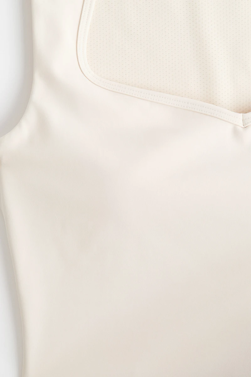 Sports Tank Top with SculptMove™