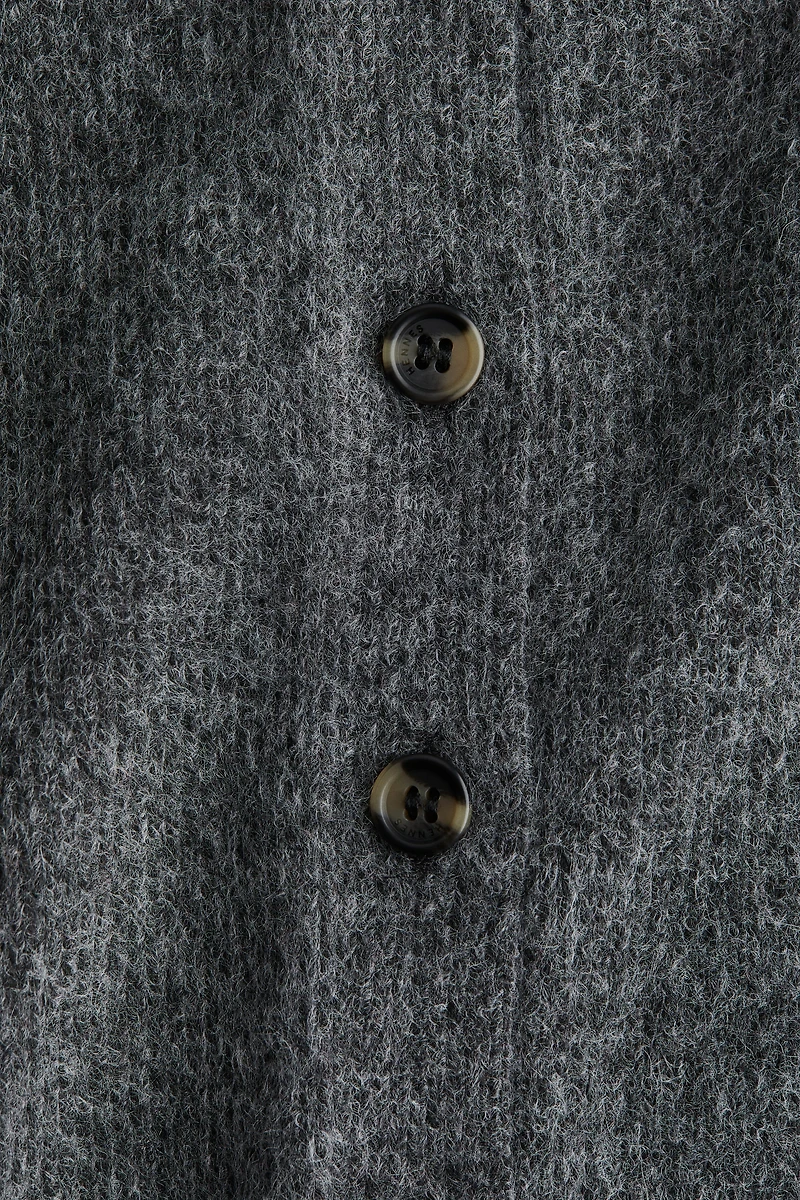 Short-Sleeved Cardigan with Collar